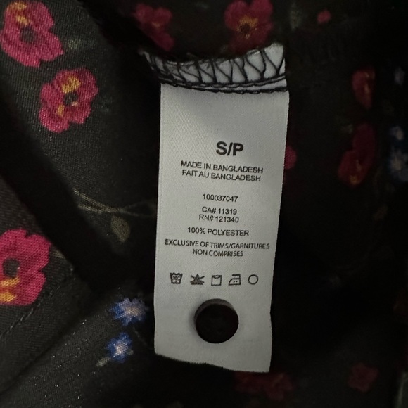 Dynamite Button-Up Semi-Sheer Floral Top - Size Small. - Picture 5 of 7